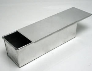 Forma Po de Forma com Tampa Alumnio 32 x 10 x 9cm